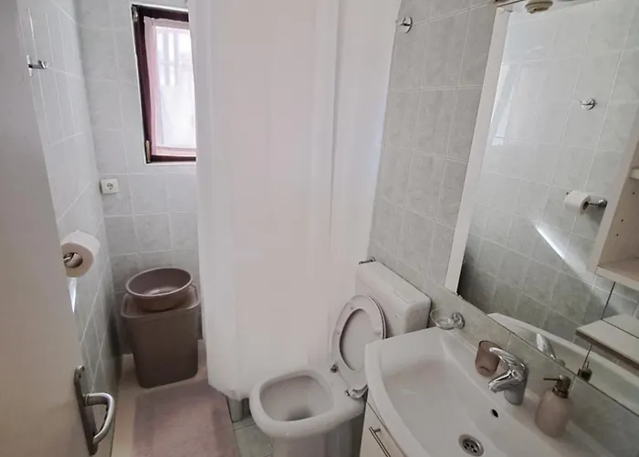 Centar * マカルスカ